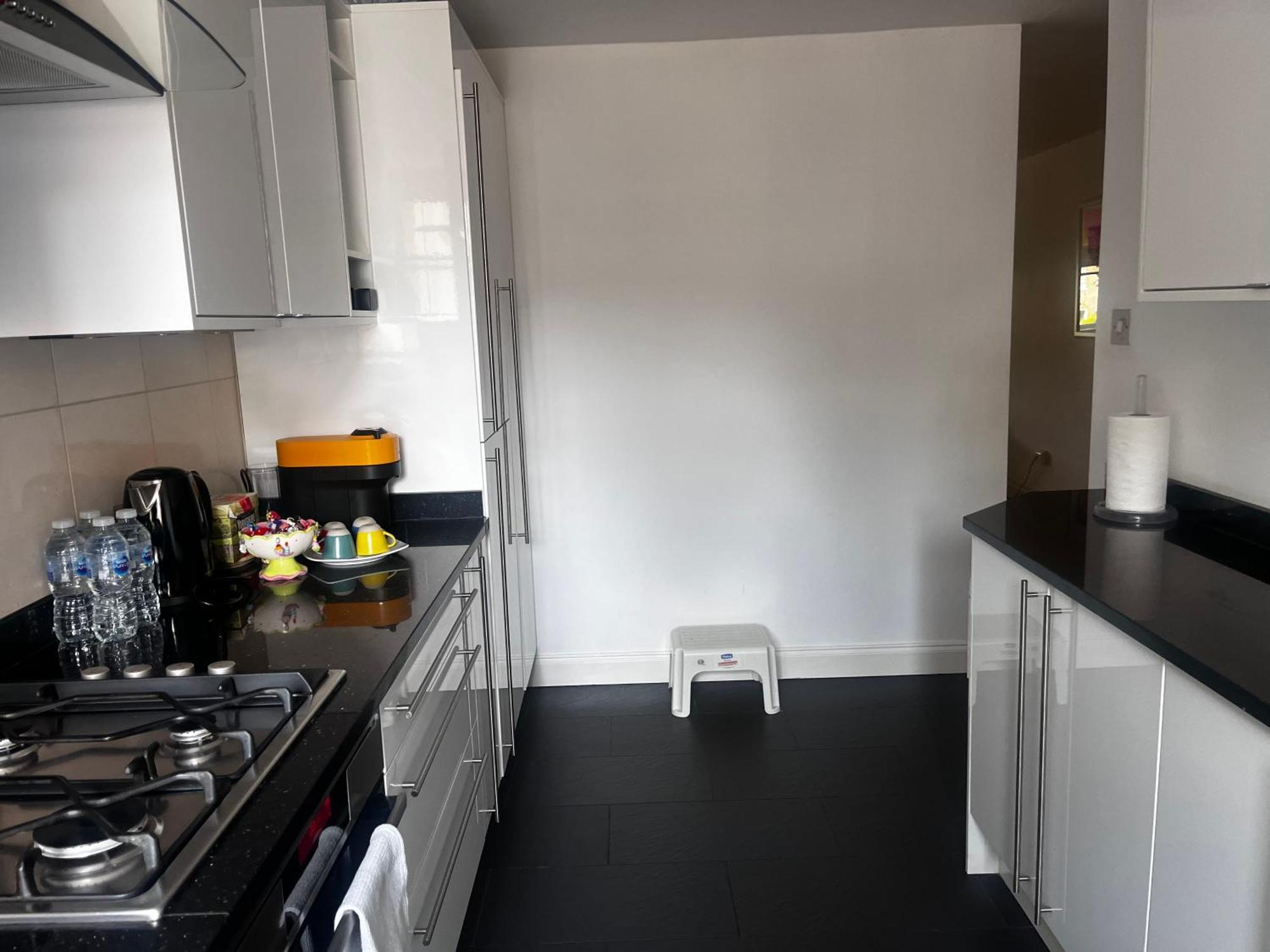 Hyde Park,3 Min Walk,Family Home! 2 Bedrooms & 2 Bathrooms Apartment! Fantastic Location Londen Buitenkant foto