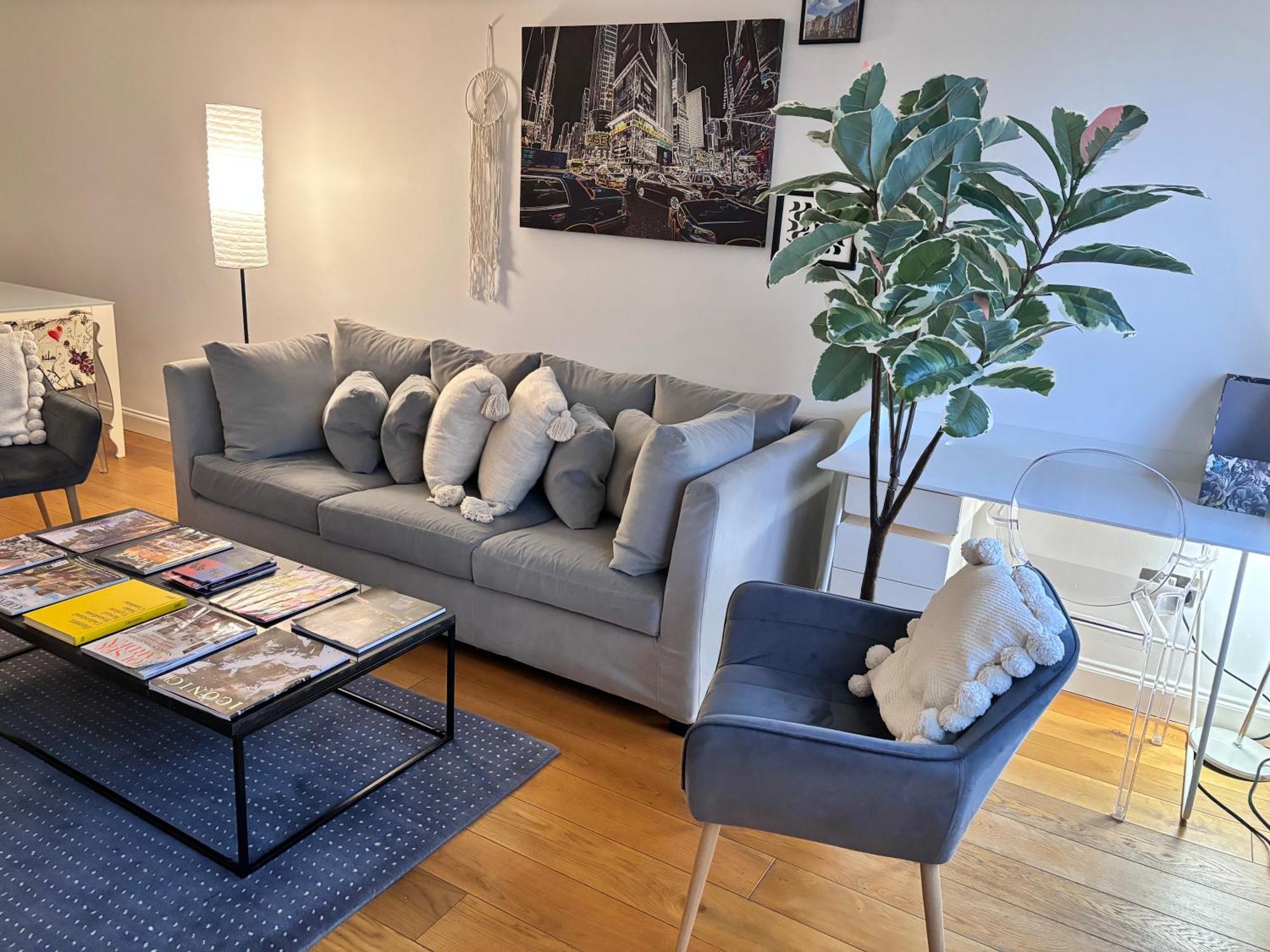 Hyde Park,3 Min Walk,Family Home! 2 Bedrooms & 2 Bathrooms Apartment! Fantastic Location Londen Buitenkant foto